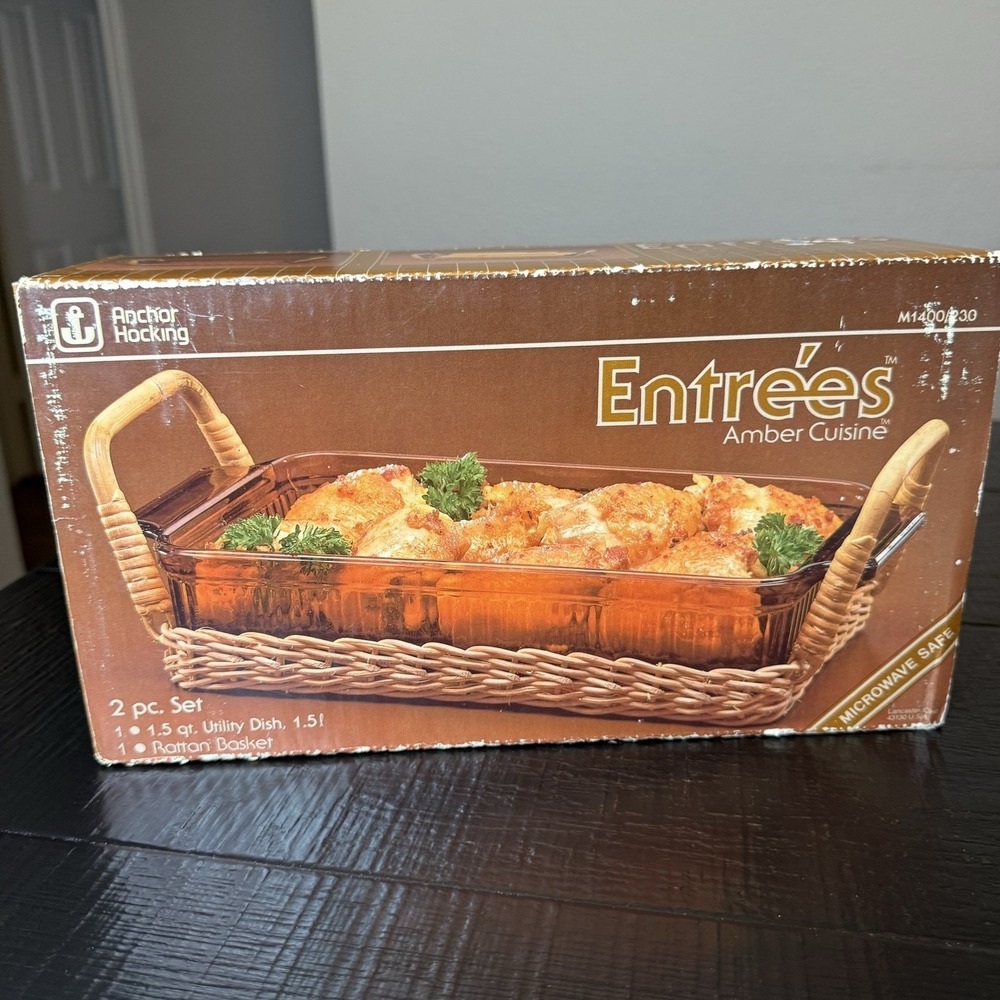 NEW Anchor Hocking Amber Casserol Utility Dish And Rattan Basket Thanksgiving